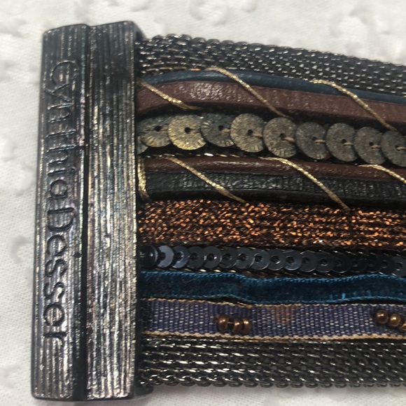 Cynthia Desser Wide Magnetic Closure Bracelet - Picture 10 of 12